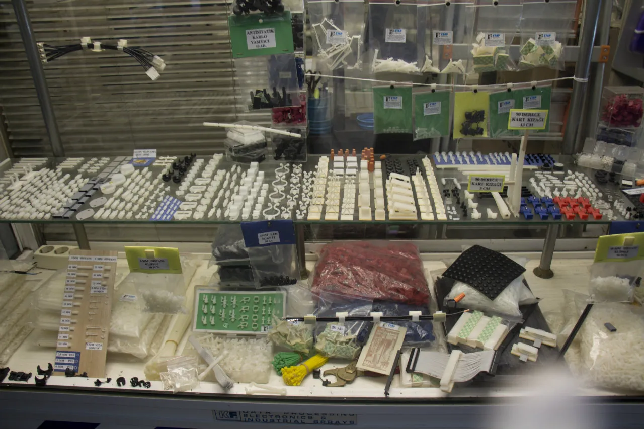 FOTO: Elektronik Pasajını Ziyaret Ettik