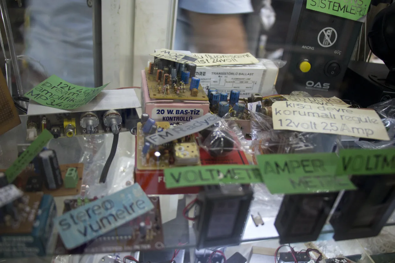 FOTO: Elektronik Pasajını Ziyaret Ettik