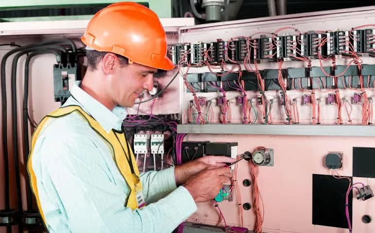 FOTO: Endüstriyel Elektrik